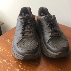 Brown leather Hoka gaviota sneakers